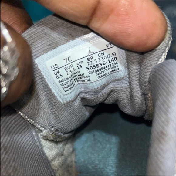 Jordan Kids' Gray and Light Blue Sneakers - Picture 5 of 5